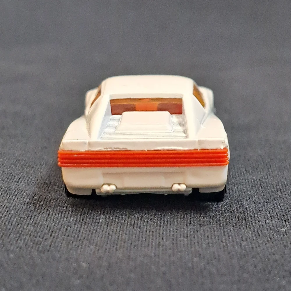Vintage 1986 Hot Wheels Ivory Ferrari Testarossa Malaysia F8-F7‎